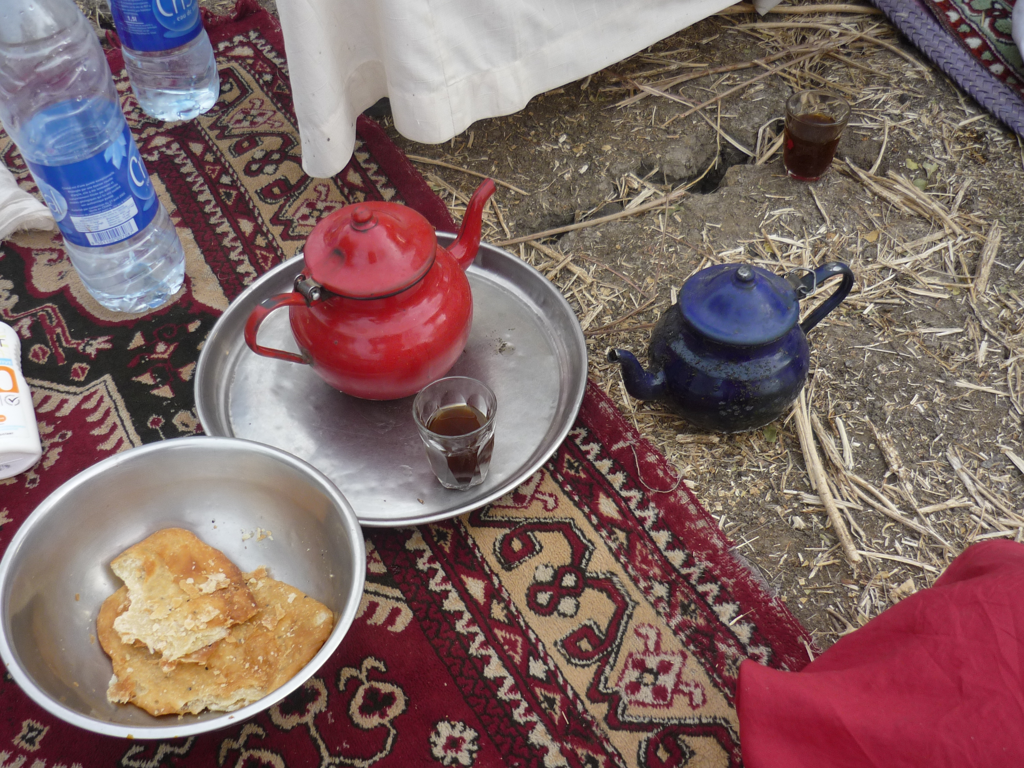 Afternoon tea and gateaux at a ferikh marriage